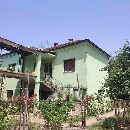 Kır Evi Iva